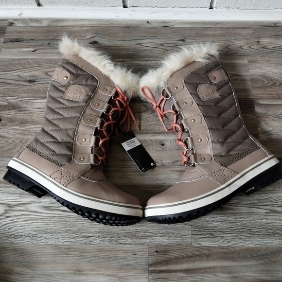 Sorel Tofino ll Faux Fur High Waterproof Winter Boots NL2332-264 Size 6 - Picture 1 of 5